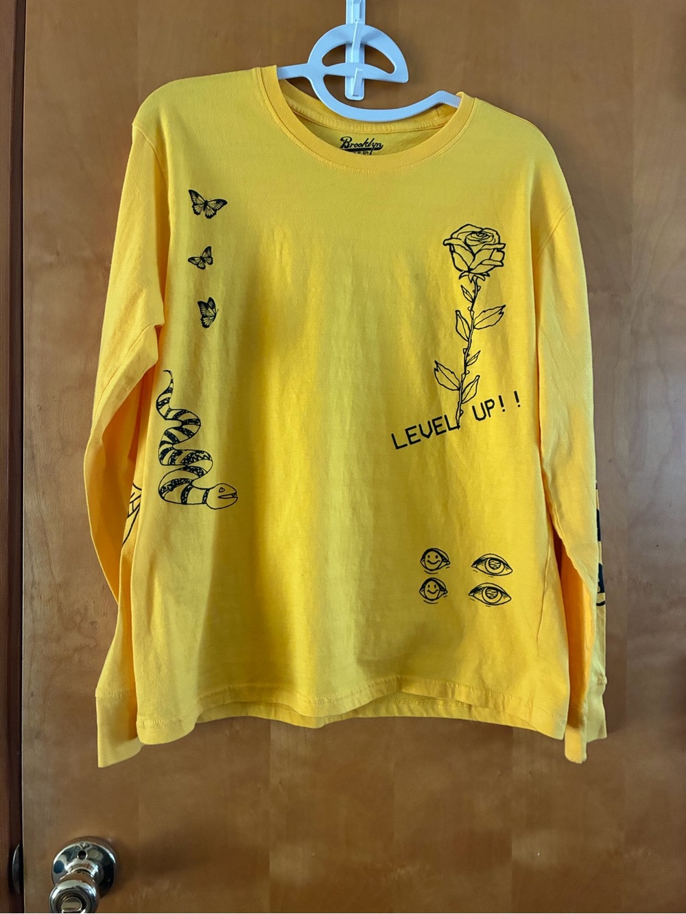 Crewneck Long-Sleeve men Tee - Yellow with Graphic Prints